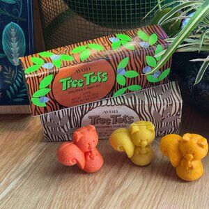 Avon Tree Tots Children's Soap Set, 3 Squirrel Soaps, Vintage Circa 1970s